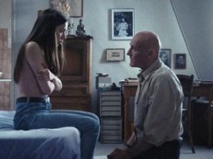 50-летний педофил трахает 14-летнюю девочку