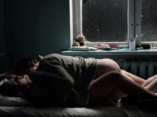 Насильник школьник ебет глухонемую одноклассницу и кончает в неё